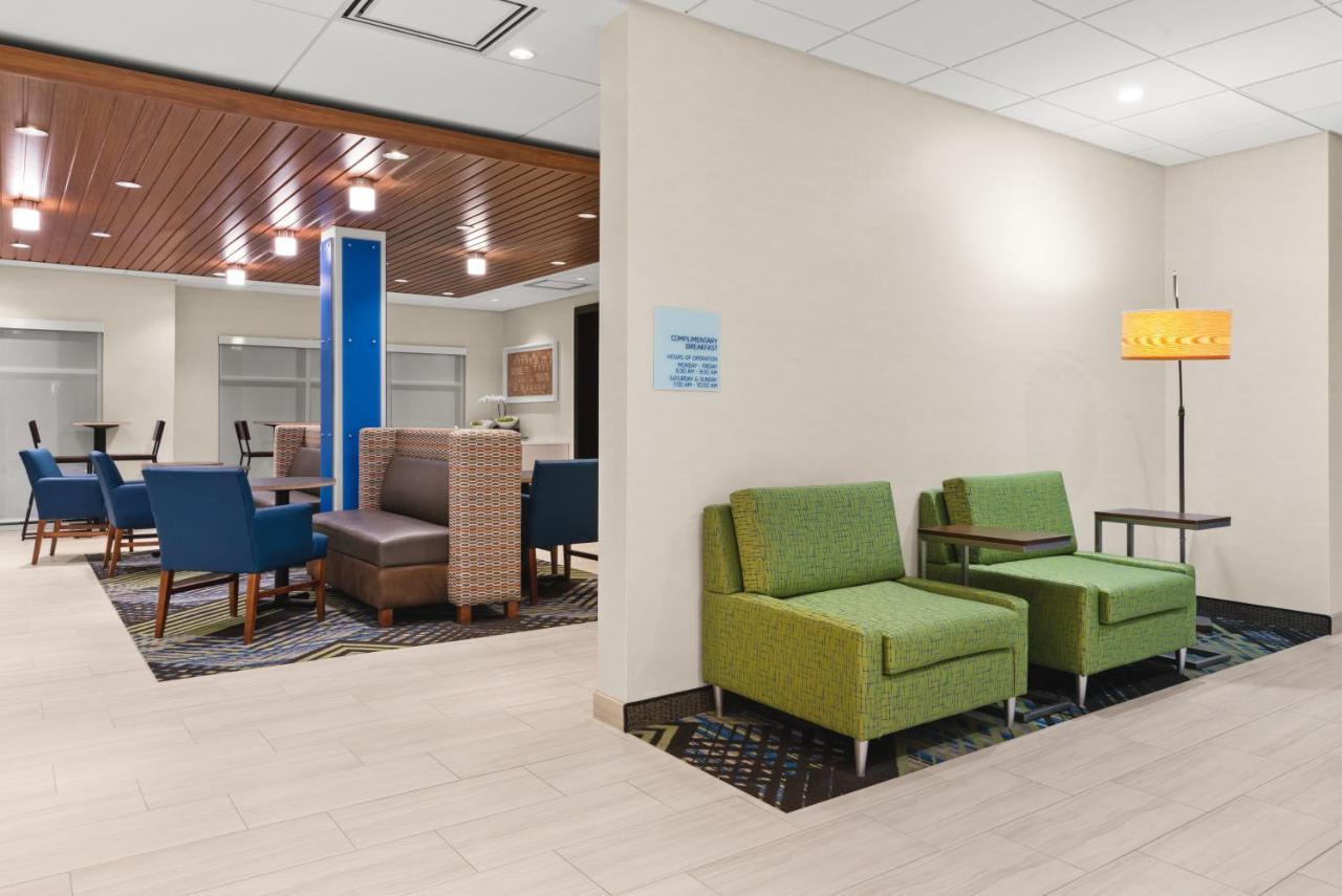 Holiday Inn Express & Suites - Suisun City By Ihg Exterior foto