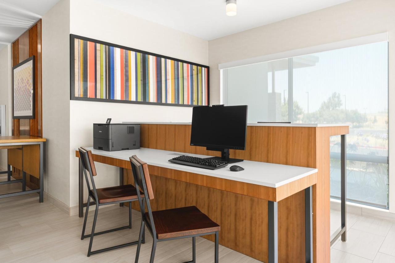 Holiday Inn Express & Suites - Suisun City By Ihg Exterior foto