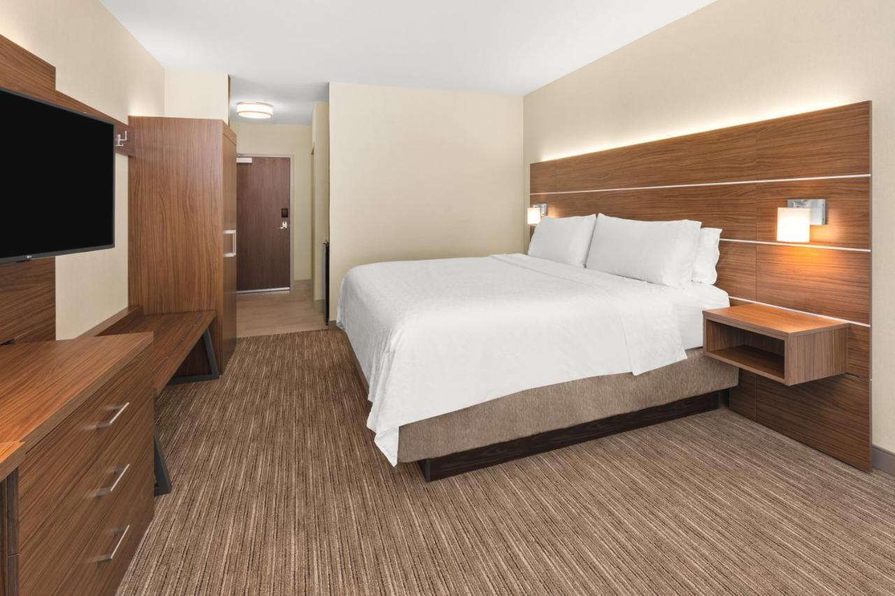 Holiday Inn Express & Suites - Suisun City By Ihg Exterior foto